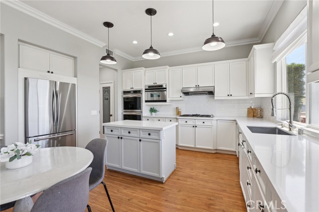 Detail Gallery Image 6 of 61 For 23251 Eagle Ridge, Mission Viejo,  CA 92692 - 5 Beds | 3 Baths