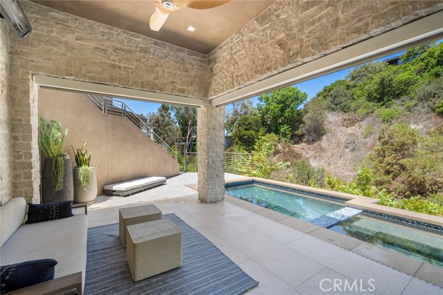 702 Diamond, Laguna Beach CA: https://media.crmls.org/medias/975d0962-5af2-43e8-91b6-d0150ed36ba0.jpg