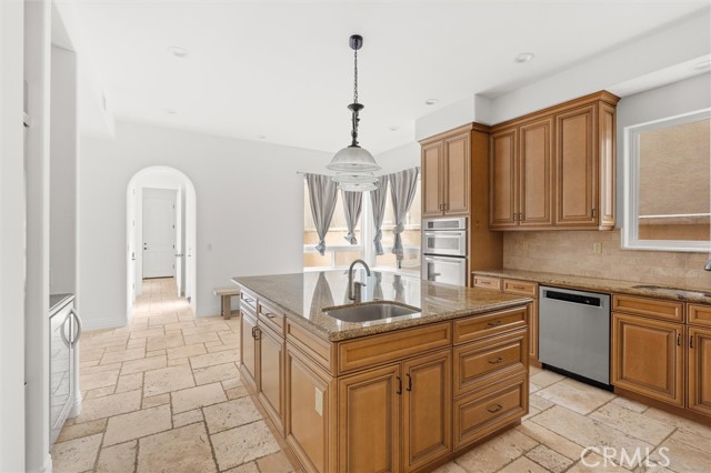 Detail Gallery Image 12 of 54 For 122 9th Street, Huntington Beach,  CA 92648 - 3 Beds | 3/2 Baths