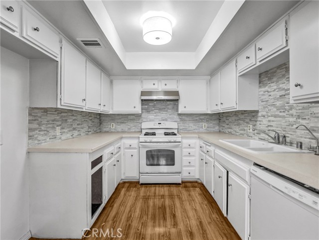 Detail Gallery Image 8 of 25 For 1708 S 6th #6,  Alhambra,  CA 91803 - 3 Beds | 3 Baths