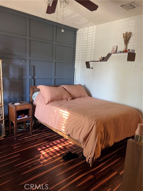 9312 Garden View Avenue, South Gate CA: https://media.crmls.org/medias/975e9b13-39c6-49d3-8144-f541eb13e219.jpg