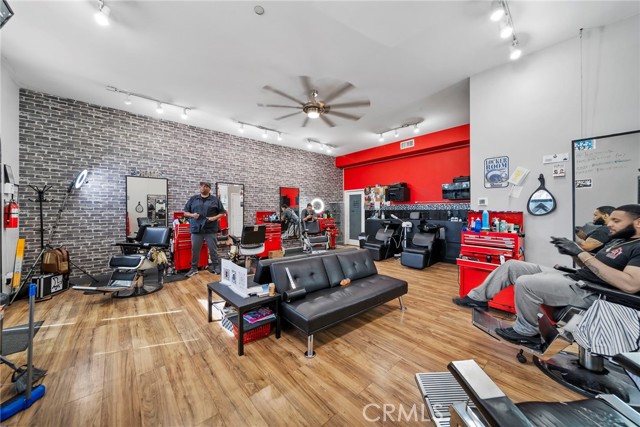 Detail Gallery Image 53 of 61 For 9339 Alondra Bld #2,  Bellflower,  CA 90706 - 3 Beds | 4 Baths