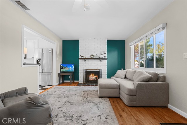 744 N Russell Drive, Orange CA: https://media.crmls.org/medias/975fdaac-7dad-44da-85f6-232263a19e5c.jpg