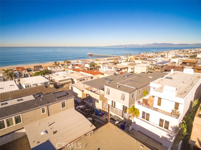 233 7th Street, Manhattan Beach, California 90266, 4 Bedrooms Bedrooms, ,4 BathroomsBathrooms,Residential,Sold,7th,SB17016070