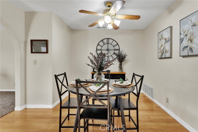 Detail Gallery Image 15 of 38 For 12760 Pinehurst, Victorville,  CA 92395 - 3 Beds | 2 Baths