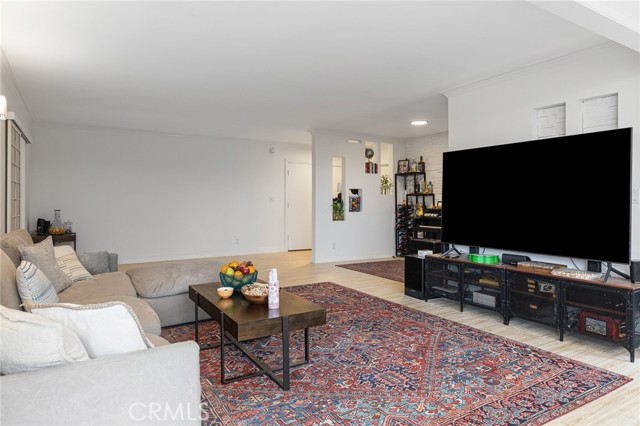 Detail Gallery Image 6 of 22 For 8701 Delgany, Playa Del Rey,  CA 90293 - 2 Beds | 2 Baths