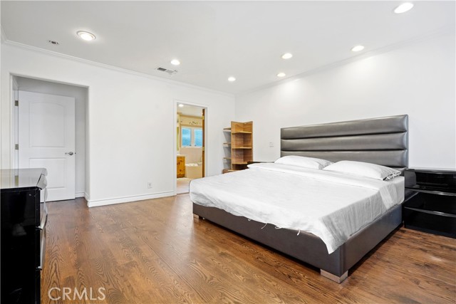 5362 Yolanda Avenue, Tarzana CA: https://media.crmls.org/medias/97618792-5d3b-4b37-9535-2047ed9e33a5.jpg