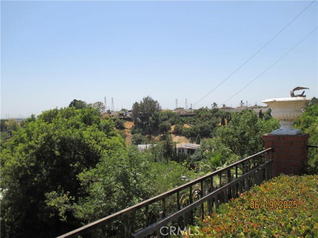 442 Van Buren Drive, Monterey Park CA: https://media.crmls.org/medias/9761fea7-feac-462c-933d-4070baffb469.jpg
