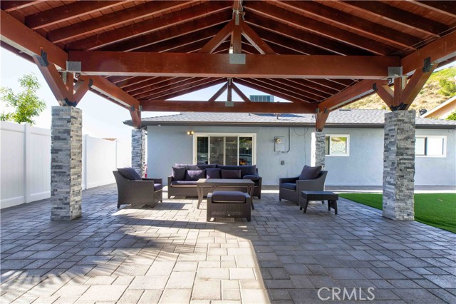 Detail Gallery Image 17 of 60 For 27964 Carvel Dr, Canyon Country,  CA 91351 - 3 Beds | 2 Baths