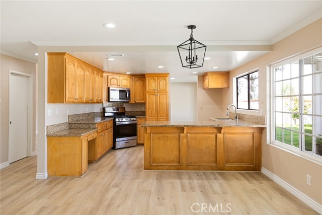 963 Dare Court, Diamond Bar CA: https://media.crmls.org/medias/9763ab45-74f4-4aba-8478-ec567ae8f218.jpg