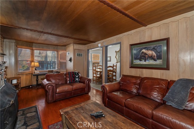 Detail Gallery Image 10 of 42 For 435 Arroyo, Big Bear Lake,  CA 92315 - 3 Beds | 1 Baths