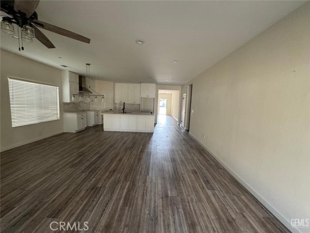 Detail Gallery Image 3 of 16 For 308 Acacia, Bakersfield,  CA 93305 - 4 Beds | 2 Baths