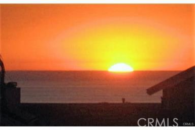 During 2 months a year the sun sets straight ahead for an amazing sunset experience.