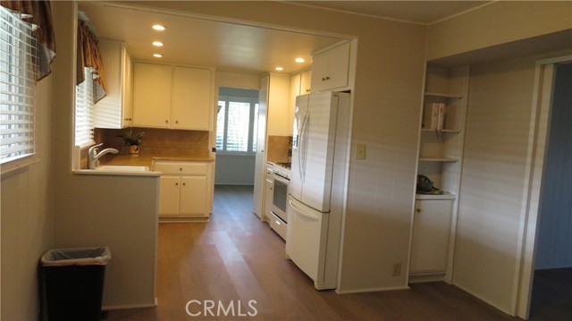 Detail Gallery Image 3 of 20 For 16959 Lake Park, Yorba Linda,  CA 92886 - 2 Beds | 2 Baths