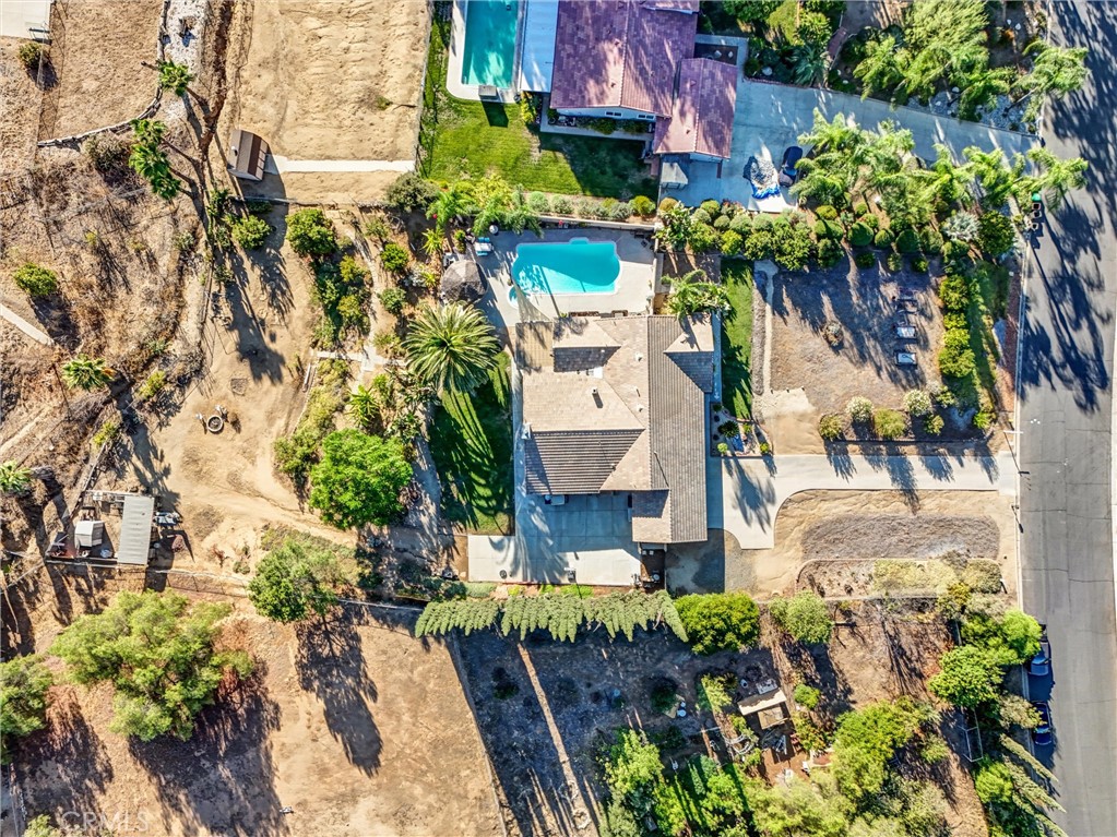 https://media.crmls.org/medias/97666c47-6d0f-4fbb-bba8-2389f295b832.jpg?preset=X-Large