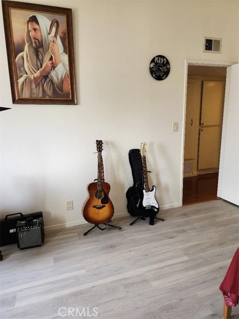 Detail Gallery Image 5 of 12 For 15116 S Raymond Ave #104,  Gardena,  CA 90247 - 2 Beds | 2 Baths