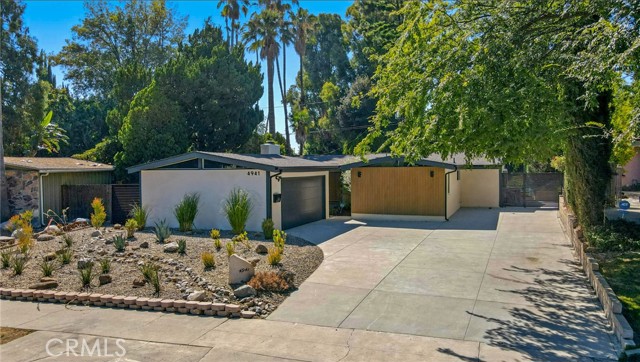 4941 Rigoletto Street, Woodland Hills CA: https://media.crmls.org/medias/97676cc4-37f5-47a3-b640-a957e4660772.jpg