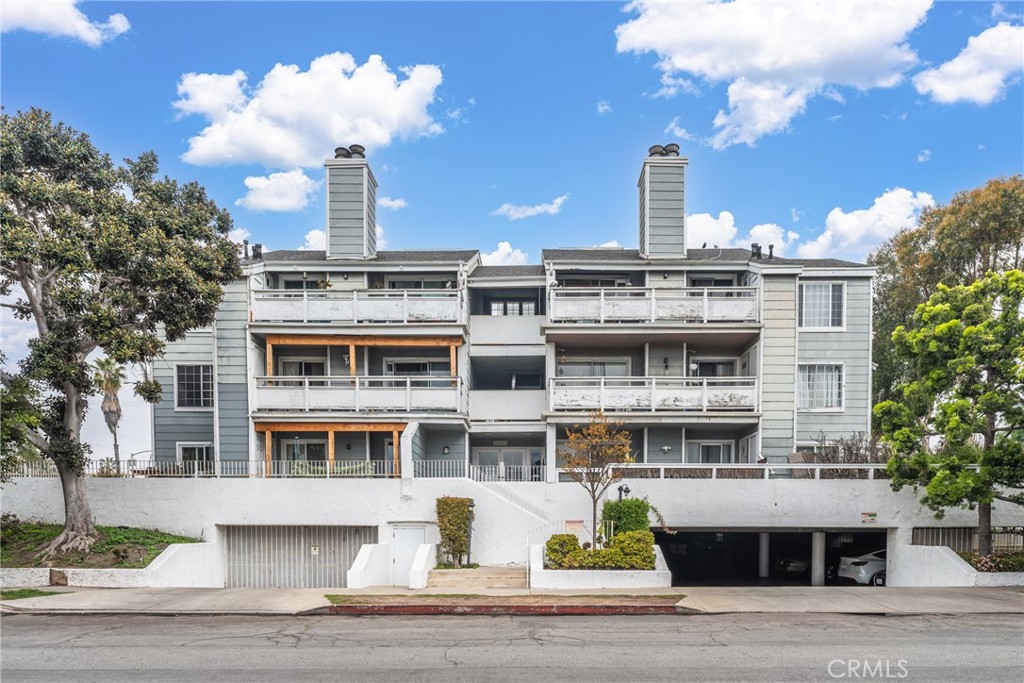 3401 E Wilton Street #204
