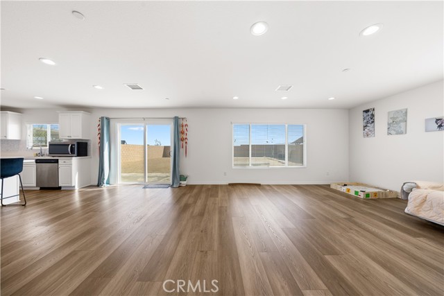 Detail Gallery Image 10 of 38 For 11601 Halter St, Victorville,  CA 92392 - 4 Beds | 3 Baths