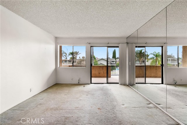Detail Gallery Image 6 of 31 For 1140 Pacific Ave #19,  Long Beach,  CA 90813 - 2 Beds | 2 Baths