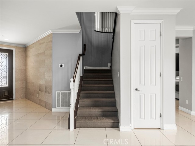 28002 Kenny Lane, Saugus CA: https://media.crmls.org/medias/976887b3-a455-4a1b-b54f-6ac990d67e9c.jpg