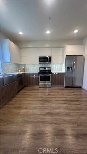4818 Satsuma Avenue, North Hollywood CA: https://media.crmls.org/medias/97696558-10ff-4c35-9e2e-3db6bd7b2c5e.jpg