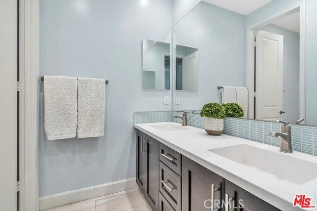Detail Gallery Image 14 of 30 For 446 via Maggiore, Chula Vista,  CA 91914 - 5 Beds | 4/1 Baths