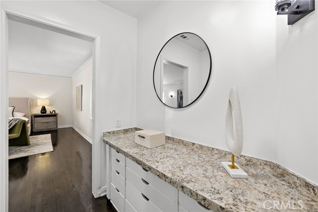 609 N Oakhurst Drive, Beverly Hills CA: https://media.crmls.org/medias/9769ed22-3c22-46ea-89fe-6cb06f7f03ab.jpg