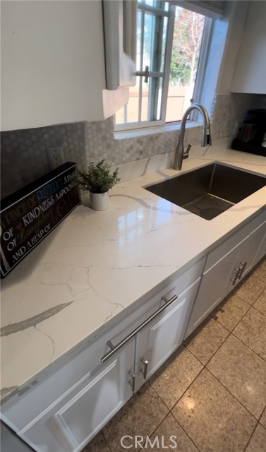 Detail Gallery Image 4 of 16 For 1390 Gundry Ave, Long Beach,  CA 90813 - 1 Beds | 1 Baths
