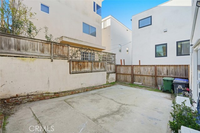 Detail Gallery Image 14 of 17 For 220 39th a,  Manhattan Beach,  CA 90266 - 1 Beds | 1 Baths