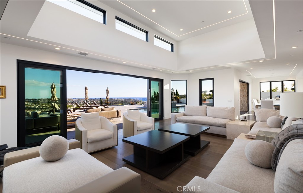 MLS #OC25010978 image #16