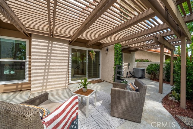 10 Lassen, Irvine CA: https://media.crmls.org/medias/976b4d79-3428-4976-8631-e003c7e23562.jpg