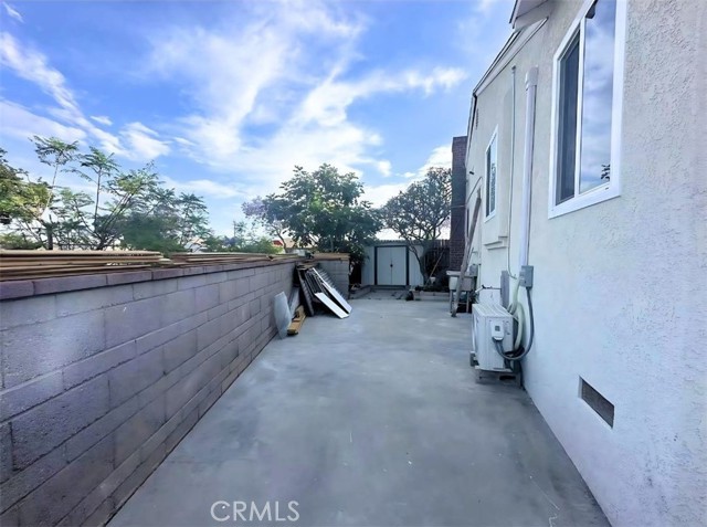 637 W Floral Drive, Monterey Park CA: https://media.crmls.org/medias/976b81ba-9345-49e7-b74e-2c42759a8de3.jpg