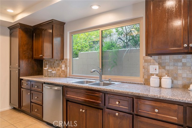 Large picture window off sink