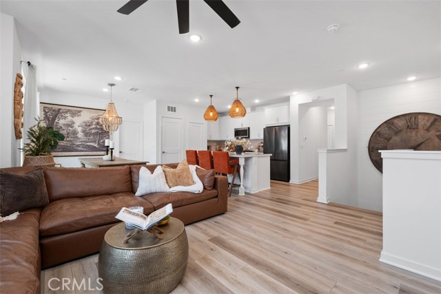Image 9 of 51 For 242 Niebla Ln