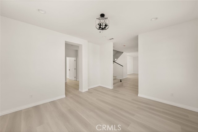 5979 Copperfield Avenue, Riverside CA: https://media.crmls.org/medias/976c271d-c6f1-4240-b719-7c78411b39d9.jpg