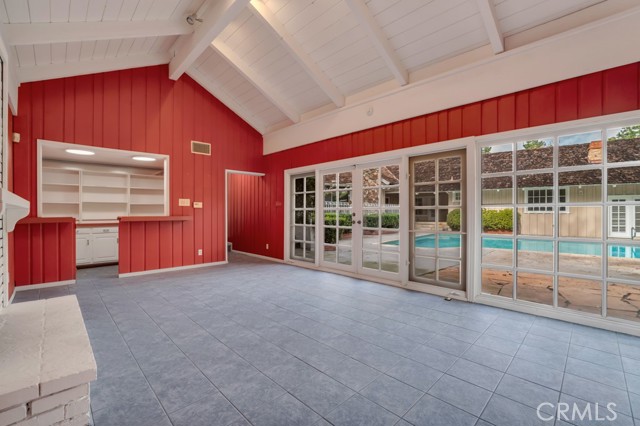 Detail Gallery Image 10 of 28 For 4809 Queen Victoria Rd, Woodland Hills,  CA 91364 - 5 Beds | 6 Baths