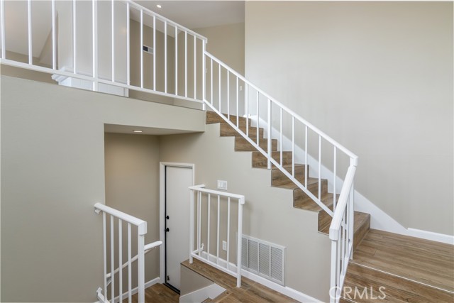 661 La Corona Court, Oak Park CA: https://media.crmls.org/medias/976c6174-acd5-4df7-a5bc-6ec8307482eb.jpg