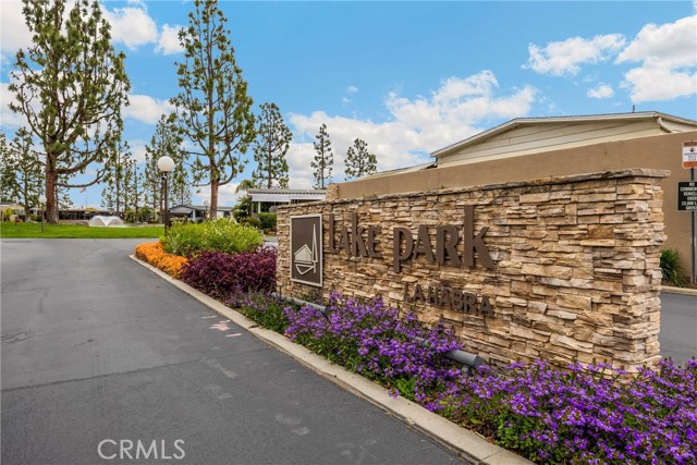 2240 Lake Glen Dr, La Habra CA: https://media.crmls.org/medias/976d0c12-174f-4a8a-800a-20f9a427d036.jpg