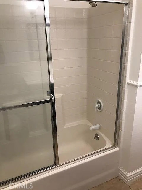 4501 Cedros Avenue, Sherman Oaks CA: https://media.crmls.org/medias/976dfdb3-cc1e-4e67-9fe3-e79f1137915f.jpg