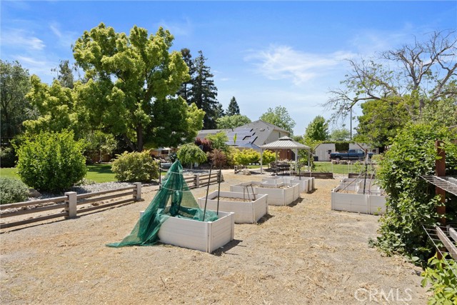 9508 Lott Road, Durham CA: https://media.crmls.org/medias/976ef5cf-82c5-48ee-a78a-013221800605.jpg