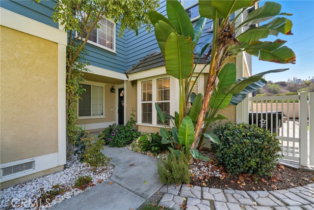 Detail Gallery Image 14 of 60 For 6070 E Summit, Anaheim Hills,  CA 92807 - 3 Beds | 3 Baths