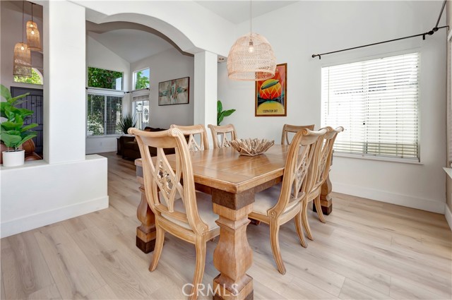 Image 11 of 52 For 46 Santa Clara
