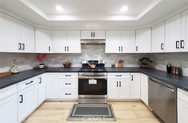 1427 N Cannon Street, Orange CA: https://media.crmls.org/medias/977209c0-4a04-4df0-b8df-ede87254aa26.jpg