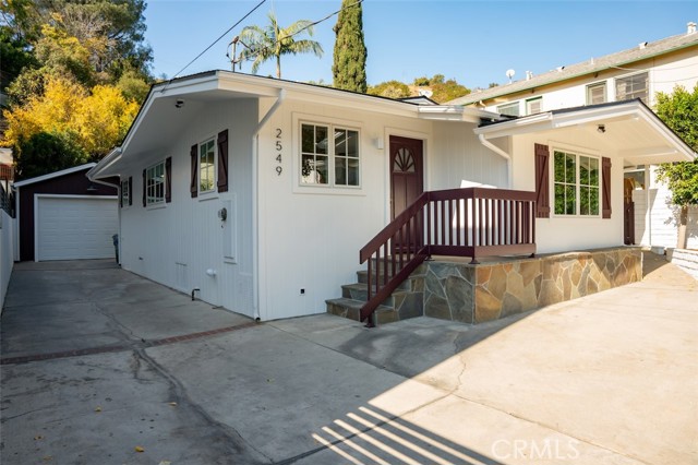 Detail Gallery Image 34 of 36 For 2549 N Beachwood Dr, Los Angeles,  CA 90068 - 4 Beds | 4 Baths