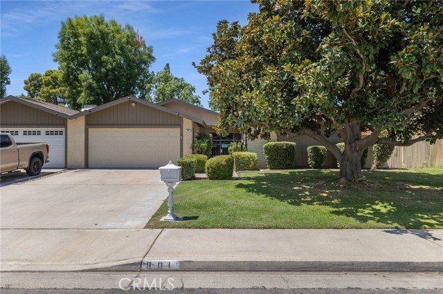 Detail Gallery Image 1 of 1 For 801 Bermuda St, Bakersfield,  CA 93309 - 2 Beds | 2 Baths