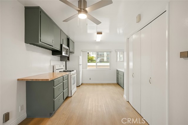 740 W 27th Street, San Pedro CA: https://media.crmls.org/medias/977379ef-72fe-4184-9da2-d563a795b36d.jpg