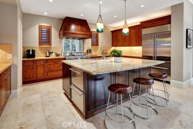 Detail Gallery Image 14 of 30 For 2501 Margaret Dr, Newport Beach,  CA 92663 - 5 Beds | 3/1 Baths
