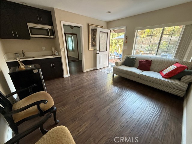 6046 N Willard Avenue, San Gabriel CA: https://media.crmls.org/medias/9774662f-e6dd-4411-aec3-8e932635f609.jpg