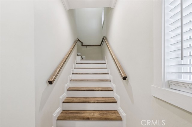 2104 Crenshaw Boulevard, Los Angeles CA: https://media.crmls.org/medias/9774812c-8dc2-4b0e-ac01-8b6579acd9f1.jpg